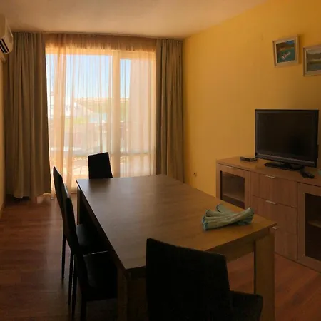 Ξενοδοχείο Family Littoral 2*