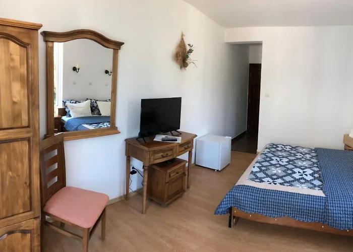 Ξενοδοχείο Family Littoral 2*