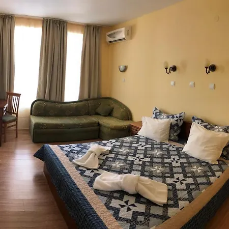 Family Littoral Hotel 2*