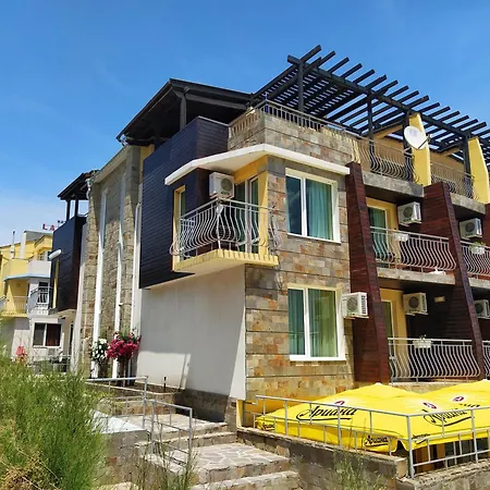 מלון Family Littoral 2*