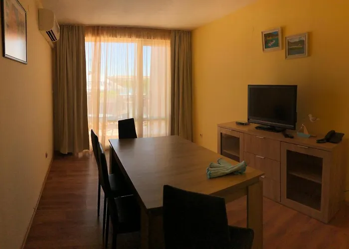 מלון Family Littoral 2*