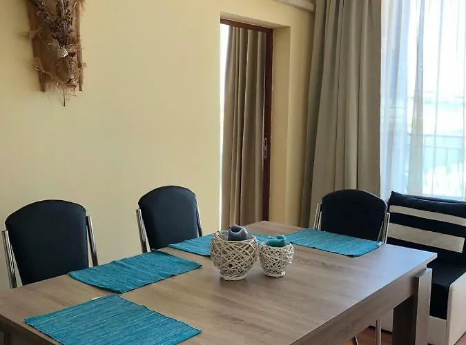 Family Littoral סוזופול